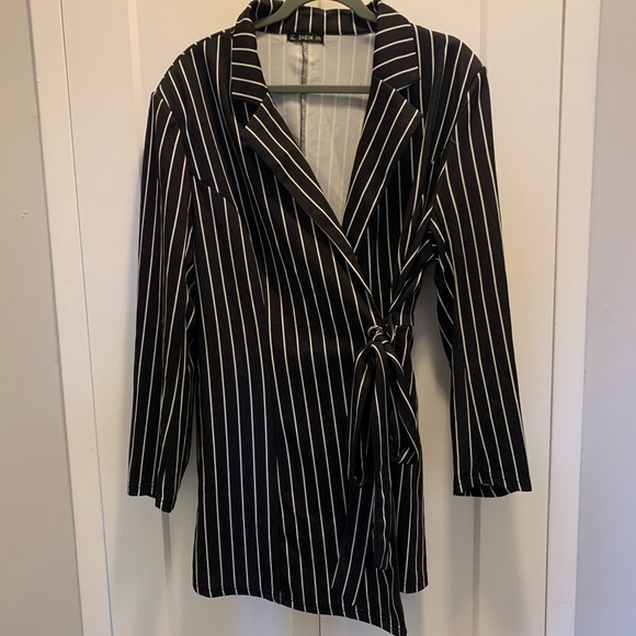 Plus size wrap dress/skort - Picture 1 of 4